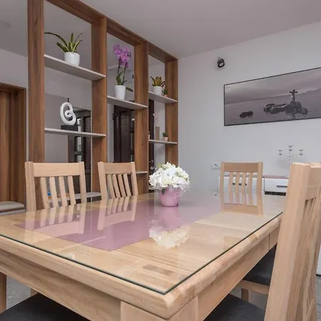 Angela Apartment